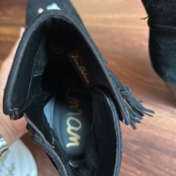 Sam Edelman Black Heeled Suede Boots with Floral Embroidery Size 7 - Picture 10 of 11